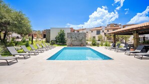 2 piscinas al aire libre