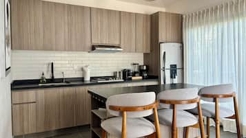 Casa família, 3 quartos, varanda | Cozinha privada