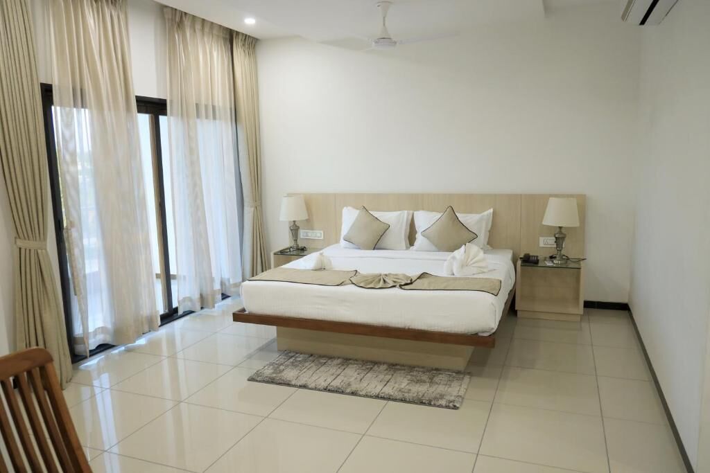 Suite, balkong, bassengutsikt