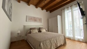 Iron/ironing board, Internet, bed sheets - Home Suite Home is your apartment, your experience in the hearth of Palermo (Palermo)