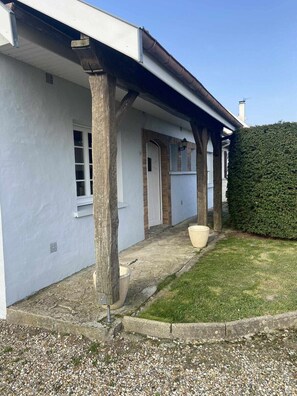Exterior detail - Les Mésanges, a house with a garden and parking (Fort-Mahon-Plage)