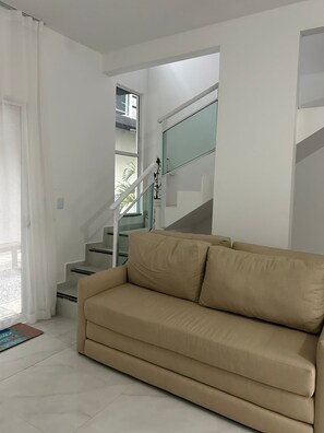 Living area - House in condominium on the avenue on the beach of Cumbuco close everything 4🏄 (Caucaia)