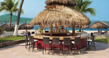 Amazing 1-bedroom in a cabin in Puerto López perfect for relaxing getaway