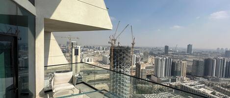 Luxury Apartment, 1 Queen Bed with Sofa bed, Balcony, City View | Property grounds