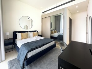 Luxury Apartment, 1 Queen Bed with Sofa bed, Balcony, City View | In-room safe, blackout drapes, iron/ironing board, free WiFi - Binghatti Phantom (Dubai)