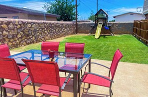 Outdoor dining - Cozy 1-bedroom apartment in fabulous El Paso with AC M2 (El Paso)