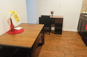 Dining - Cozy 1-bedroom apartment in fabulous El Paso with AC M2 (El Paso)