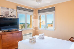 Iron/ironing board, free WiFi, bed sheets - CostaBlancaDreams - Los Pitufos in Calpe (Calpe)