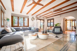 TV - CostaBlancaDreams - Casa Vala in Benissa (Benissa)