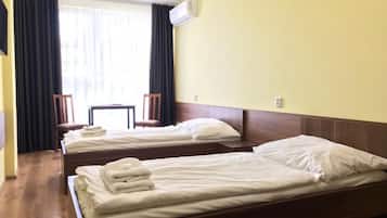 Habitación Confort con 1 cama doble o 2 individuales, vistas a la ciudad