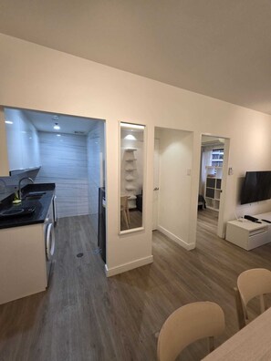 Interior - Golfview High-Floor Bright 1BR in BGC (Taguig)
