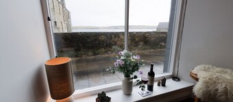 Central Lerwick Stay; Harbour Views, Log Burner
