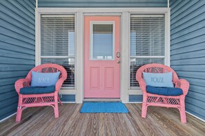 Exterior detail - Waterfront Home with Private Sound Access & Walk to Gulf Beaches (Dauphin Island)