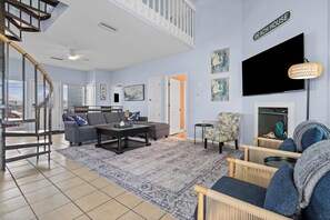 Smart TV - Waterfront Home with Private Sound Access & Walk to Gulf Beaches (Dauphin Island)