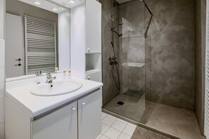 Shower - 2 bedroom accommodation in Nieuwpoort (Nieuwpoort)