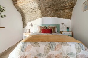 Iron/ironing board, WiFi, bed sheets - La Luna Cave House (setenil de las bodegas)
