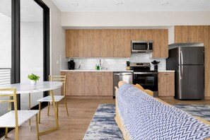 Private kitchen - Modern Downtown Retreat | Balcony + Rooftop Views (San Diego)