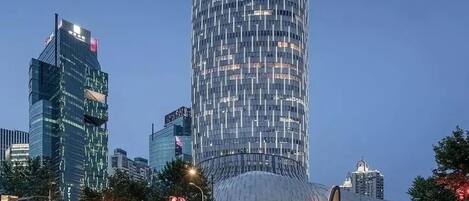 Trung tâm thương mại