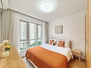 City View 2BR Serviced Residence - Perfect for Family Stay | Premium bedding, down duvets, individually decorated - Tyms High Serviced Residence Shanghai Suzhou Creek (Shanghai)