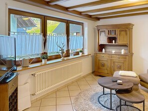 Living area - Nice apartment for 6 guests with WIFI, TV and balcony (Elme)