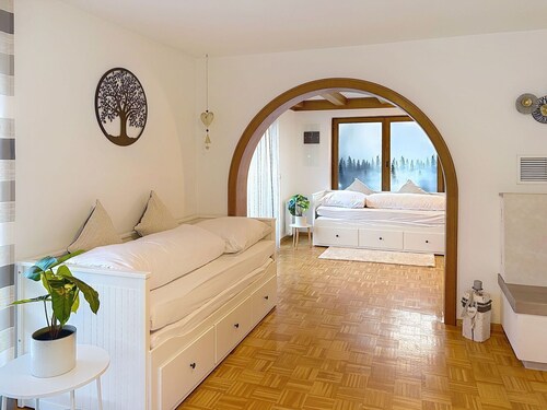 Herrliche Wohnung für 6 Personen mit  W-LAN, TV und Balkon