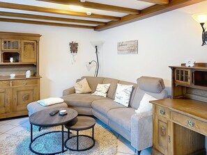 Living area - Nice apartment for 6 guests with WIFI, TV and balcony (Elme)