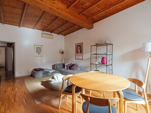 Interior - Lovely apartment for 4 people with A/C, WIFI and TV (Rome)