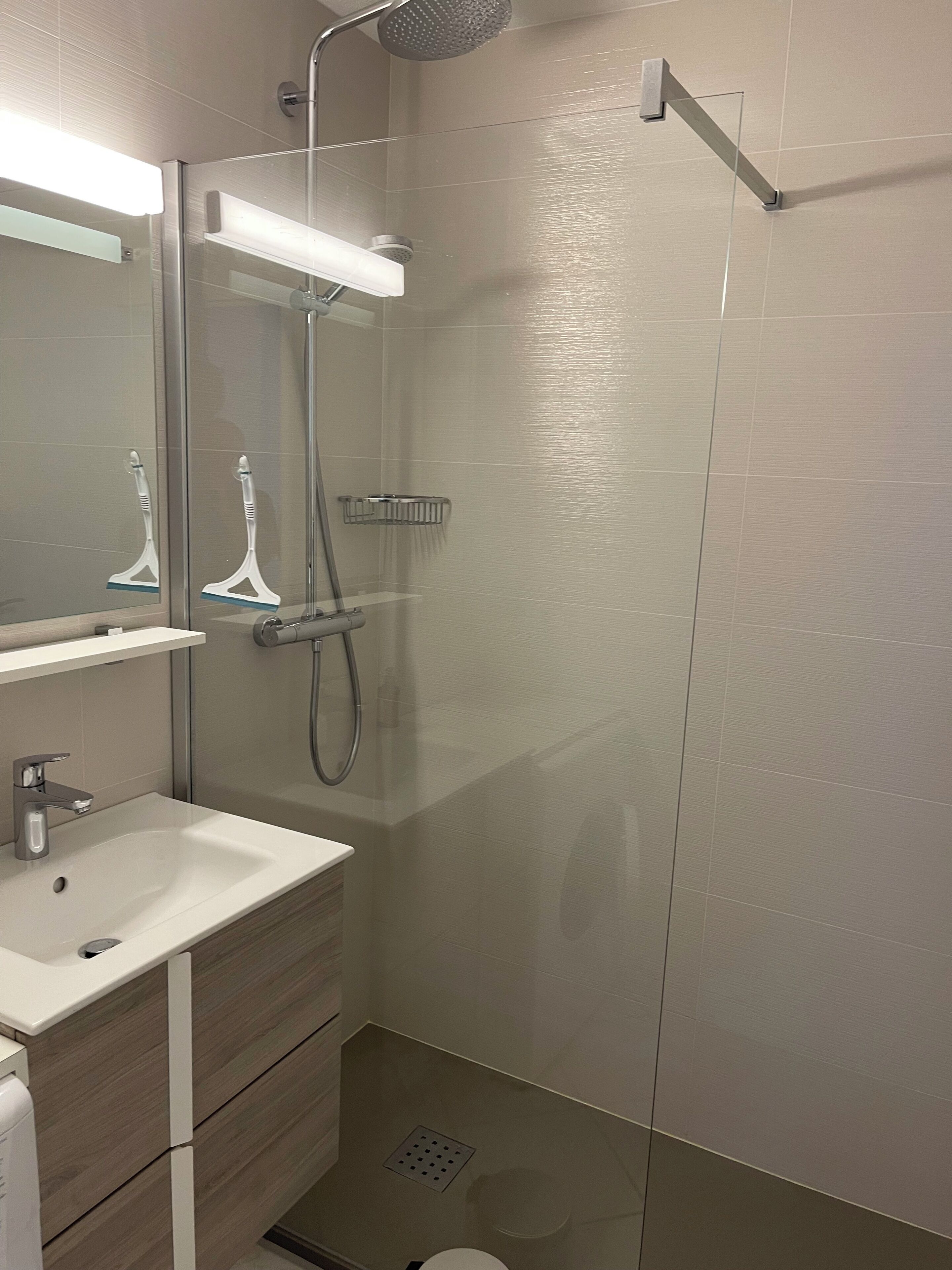 Shower, toilet paper