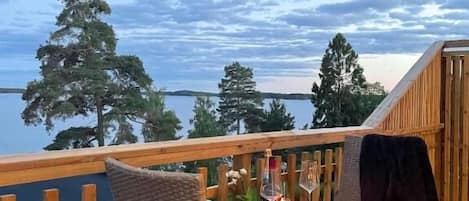 Villa Deluxe, vista al lago | Restaurante al aire libre