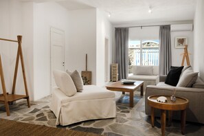 Living area - Patron 1 Pool Sunset Villa- Seven Bedrooms (Mikonos)