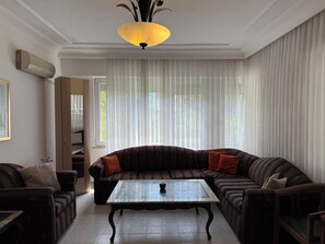 Living area - Holiday Home at the Cleopatra Beach with a Balcony (Alanya)