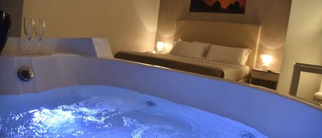 Deluxe Double Room | Room amenity