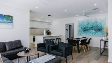 TV, fireplace, offices