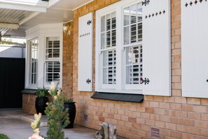 Exterior detail - Stylish 2BR Unit Near Glenelg South Beach & Cafés (Glenelg South)