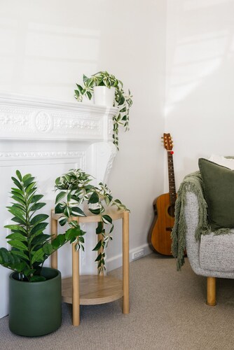 Stylish 2BR Unit Near Glenelg South Beach & Cafés