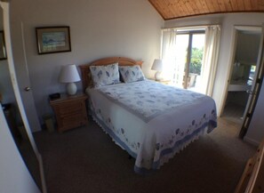 Room - Beautiful 3-bedroom cottage in charming Nantucket summer week of 6/19 - 6/26 (Nantucket)