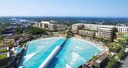 Beachfront Condo/ Pool/ Surfing/ Fishing/ Surf