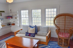Smart TV - Timeless charm at this unique waterfront compound, sleeping 8. (West Dennis)
