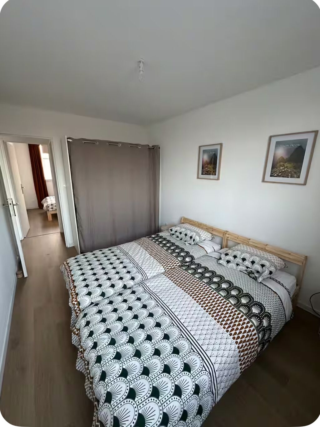 2 chambres, fer et planche à repasser, Wi-Fi, draps fournis