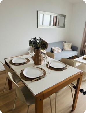 Dining - Bright apartment near beach and town center (Dunkerque)