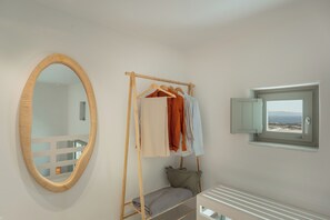 Interior - Lolantonis | 3BR Sea View & Infinity Pool |Thymari (X6W3+R7R Paros, Greece)