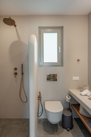 Hair dryer, towels, soap, toilet paper - Lolantonis | 3BR Sea View & Infinity Pool |Thymari (X6W3+R7R Paros, Greece)