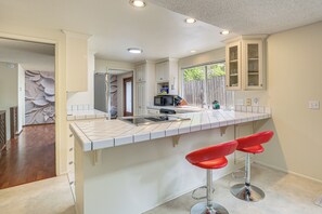 House (3 Bedrooms) | Interior - Quiet Eugene Retreat Near Mount Pisgah & Campus! (Eugene)