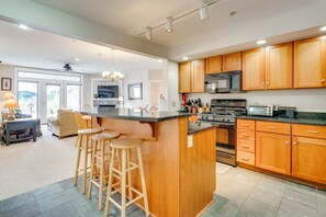 Apartment (3 Bedrooms) | Interior - Pools & Trail Access: Resort-style Killington Gem (Killington)