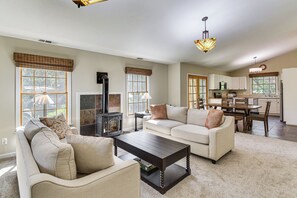 Cottage (3 Bedrooms) | Front of property - Swim & Golf! 'jackson Mill Cottage' in Groveland (Groveland)