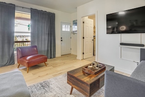 House (2 Bedrooms) | Interior - Walk to Shipyard: Bremerton Home w/ Patio! (Bremerton)