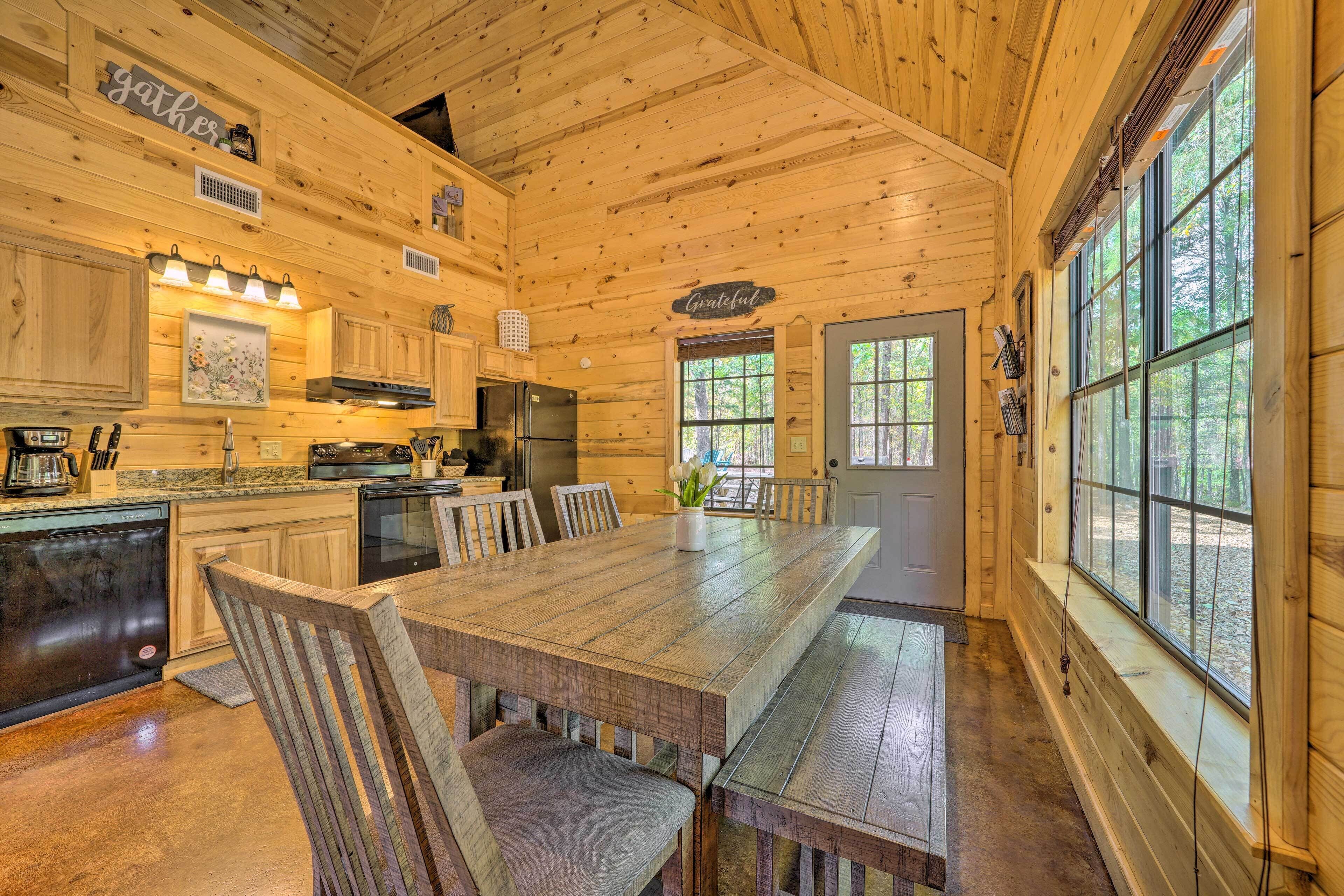 House (4 Bedrooms) | Interior