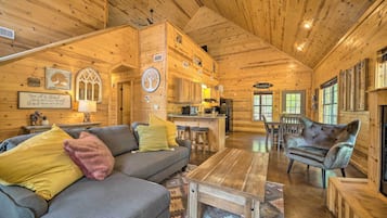 House (4 Bedrooms) | Interior