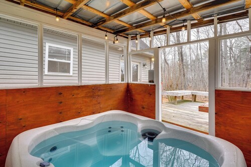 Family-ready Efland Home w/ Hot Tub + Deck
