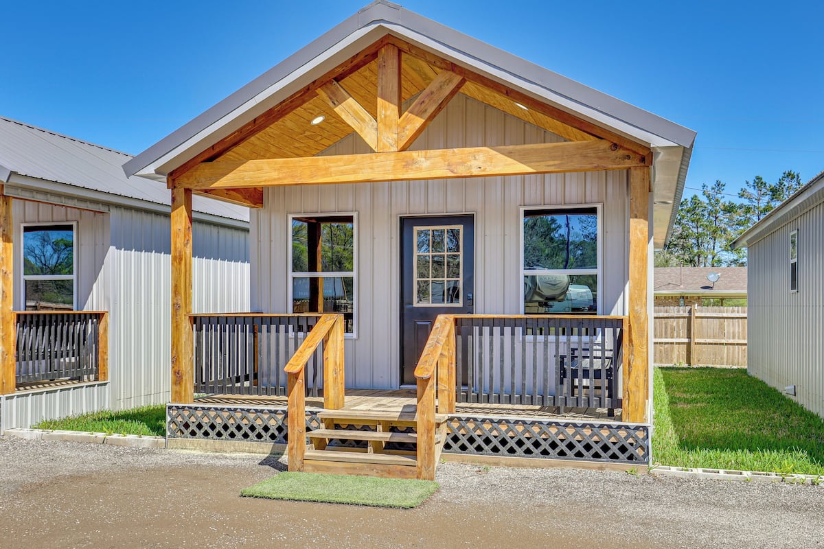 House (1 Bedroom) | Front of property